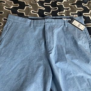 Vineyard Vines Shorts - Size 34